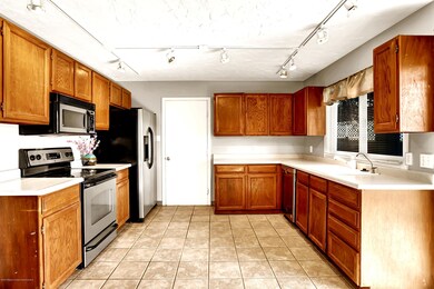 1526 Lecuyer Dr, Craig, CO 81625 - photo 6