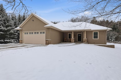 1894 Stately Conifer Ridge, Rosholt, WI 54473 - photo 2
