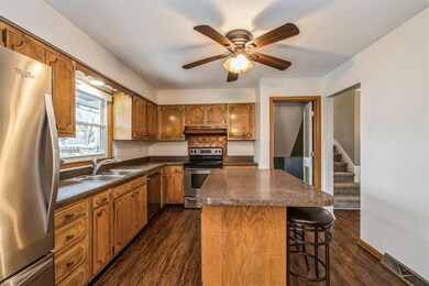 2115 47th St, Des Moines, IA 50310 - photo 4