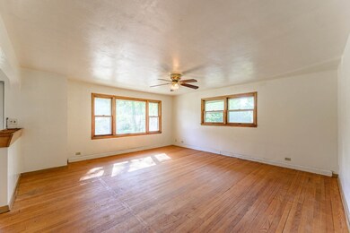 322 Keller Ave, Waukegan, IL 60085 - photo 2