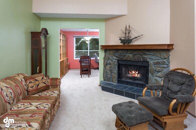 Living Room_DMD_5818-SMALL