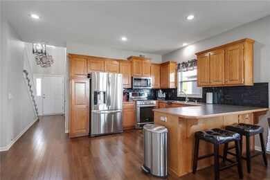 317 Mulberry Dr, Raymore, MO 64083 - photo 3