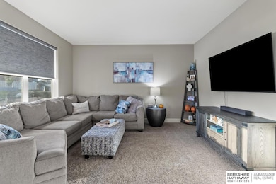 15819 Jardine Cir, Bennington, NE 68007 - photo 4