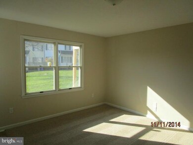 614 Knightsbridge Dr, Hagerstown, MD 21740 - photo 4