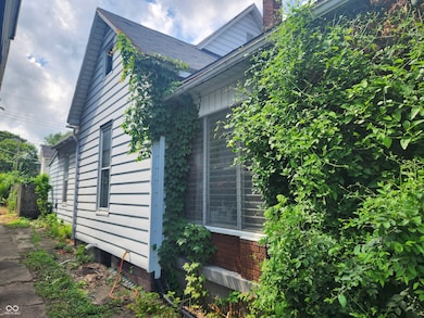 827 S 8th St, Terre Haute, IN 47807 - photo 3