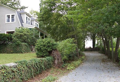 29 Austin Ave, Greenville, RI 02828 - photo 3