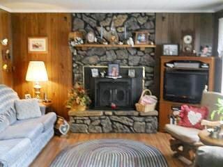 1155 Riley hse LR1