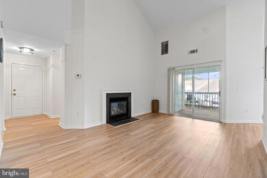 6512 Lake Park Dr unit 303, Greenbelt, MD 20770 - photo 6