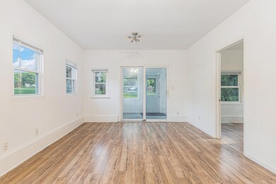 820 Brown St, Valparaiso, IN 46383 - photo 5