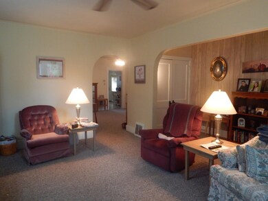 Cozy, yet spacious Living Room