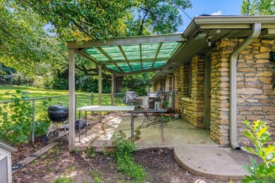 1515 SW 27th St, Topeka, KS 66611 - photo 2