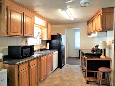 14 - kitchen 1