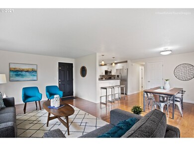 1140 NE 9th Place, Canby, OR 97013 - photo 5