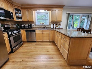 19 Ruth Ln, Demarest, NJ 07627 - photo 6