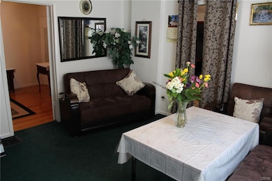 This well kept room with wall to wall carpet can b