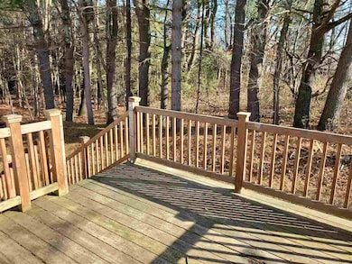 526A Mammoth Rd, Londonderry, NH 03053 - photo 6