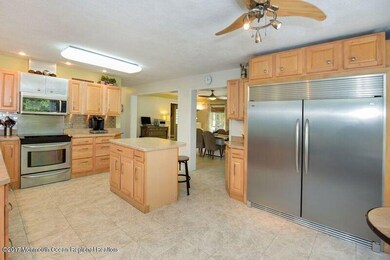 48 Larrabee Blvd, Howell, NJ 07731 - photo 3