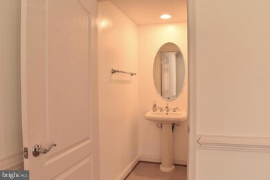 25815 Mews Terrace, Chantilly, VA 20152 - photo 6