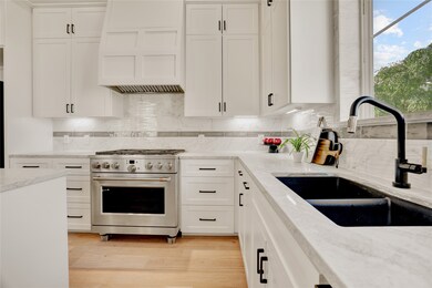 5240 Cornish St unit B, Houston, TX 77007 - photo 2