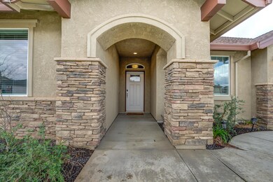 3233LemurianRoad_039