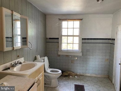 1081 Kings Hwy, Pilesgrove, NJ 08098 - photo 3