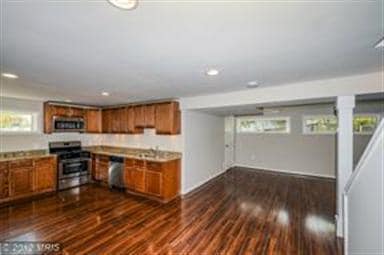 7020 Hastings Dr, Capitol Heights, MD 20743 - photo 2