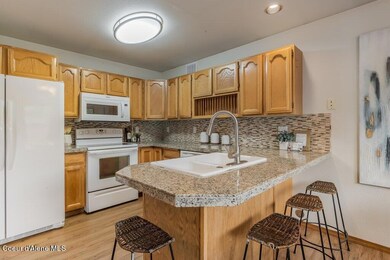 8700 N Maple Kitchen