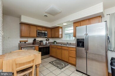 295 Pointfield Dr, Harpers Ferry, WV 25425 - photo 6