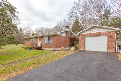 1499 Verona Dr, Pen Argyl, PA 18072 - photo 2