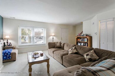 13 Colonial Ct Jackson NJ-small-003-3-4M