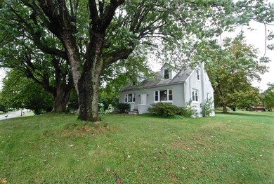 742 Krocks Ct, Allentown, PA 18106 - photo 2