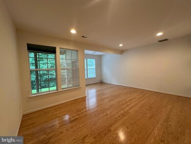 43115 Forest Edge Square, Broadlands, VA 20148 - photo 4