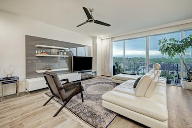 The Willowick unit 4E, Houston, TX 77027 - photo 3