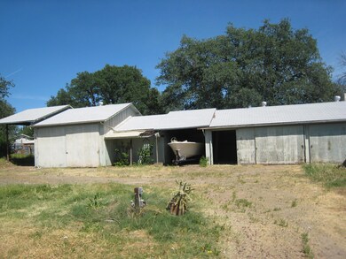 Detached garage/shop