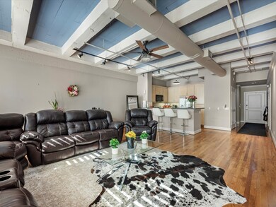 1120 Texas St unit 4B, Houston, TX 77002 - photo 5