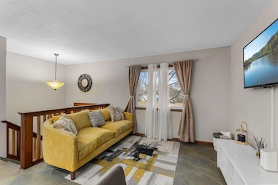 633 Sand Creek Dr NW, Coon Rapids, MN 55448 - photo 4