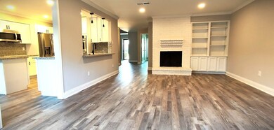 14289 Lost Meadow Ln, Houston, TX 77079 - photo 3