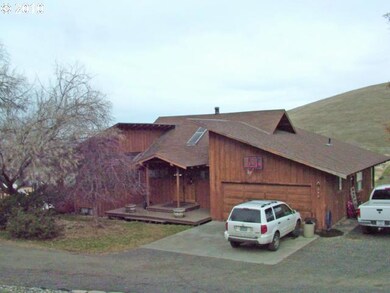 380 Thompson St, Heppner, OR 97836 - photo 2