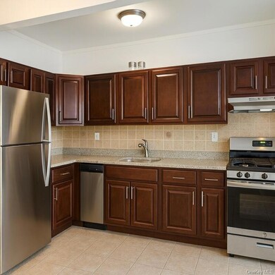 1333 Chisholm St, Bronx, NY 10459 - photo 4