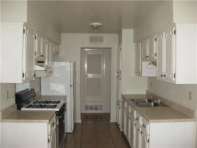 1502 Opossum Cir, Horizon City, TX 79928 - photo 4