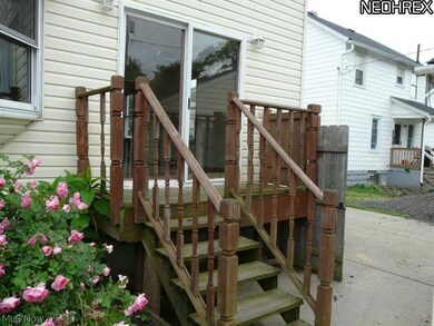 2409 E 33rd St, Lorain, OH 44055 - photo 4