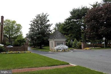 10900 Wickshire Way unit F-1, Rockville, MD 20852 - photo 2