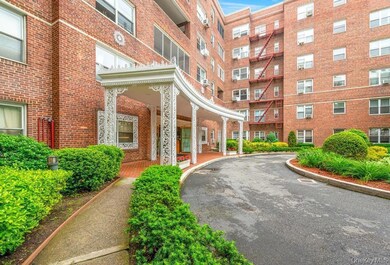 George Washington Apartments unit C61, Forest Hills, NY 11375 - photo 3