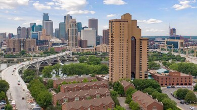 110 Bank St SE unit L1504, Minneapolis, MN 55414 - photo 2