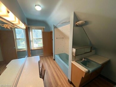 29526 Euclid Ave unit 4, Wickliffe, OH 44092 - photo 6