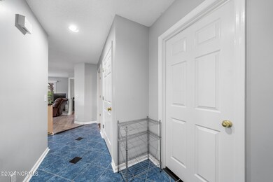 3030MarshWindsCircle205-5