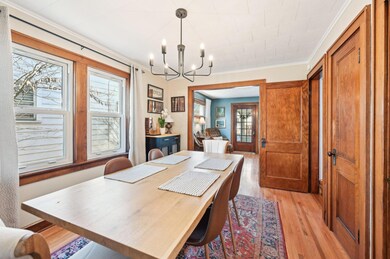 7-web-or-mls-E Tulane Rd-007