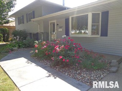 1907 W 38th St, Davenport, IA 52806 - photo 2