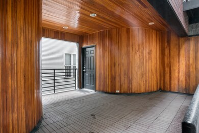 921 N Honore St unit C, Chicago, IL 60622 - photo 2