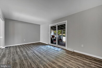 911 E Oak St, Palmyra, PA 17078 - photo 6